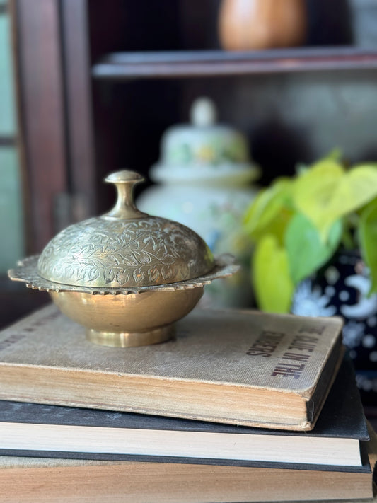 Lidded trinket dish