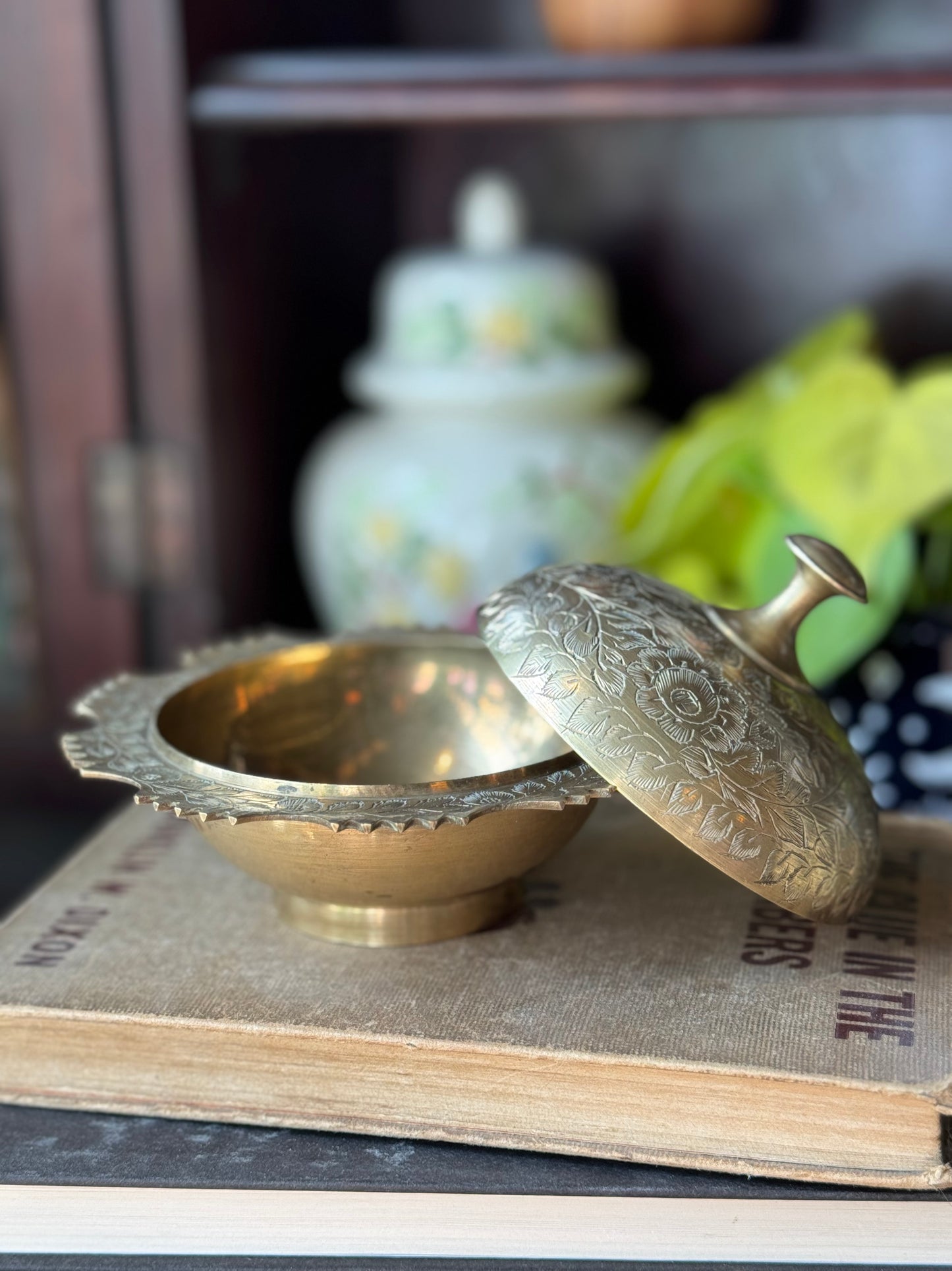 Lidded trinket dish