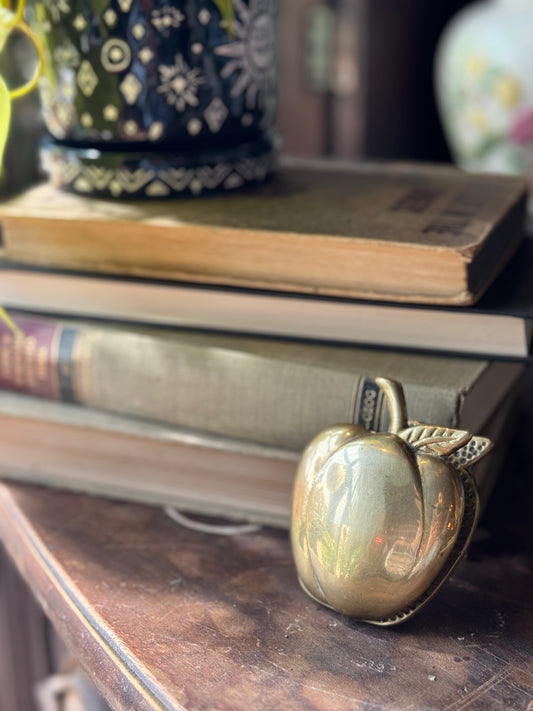 Apple of your eye clip